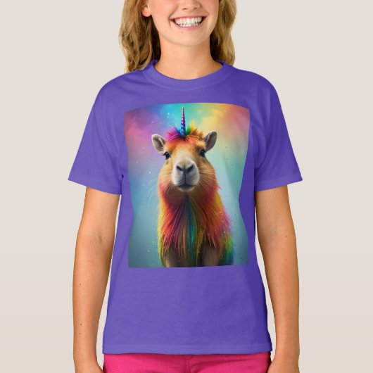"Magische Majestät: Der Regenbogen Einhorn Capybar T-Shirt (Vorderseite)