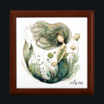 Magische Meerjungfrau Personalisierte Keramik Tile Erinnerungskiste<br><div class="desc">Ein skurriler Aquarell magischer Mermaid,  der auf Ihren Namen zugeschnitten ist. Haar blühen,  unter Wasser Pflanze illustrativen Stil. Ein Geschenk für jedes Mädchen. Wählen Sie aus den Auswahlen die Farbe Ihrer Box aus.</div>