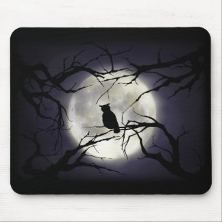 Magische Mond-Eule auf Niederlassung Mousepad