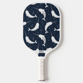 Magische Narwale im Raumpickleball-Paddel Pickleball Schläger