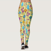 Magische Pilze Doodle Nahtloses Muster Leggings (Rückseite)