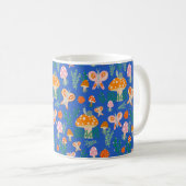 Magische Pilze Niedliche Schmetterlinge Schnecken Kaffeetasse (VorderseiteRechts)