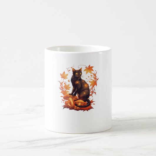 Magische Schwarze Katze im Herbstwald - Fallen Kaffeetasse (Mittel)