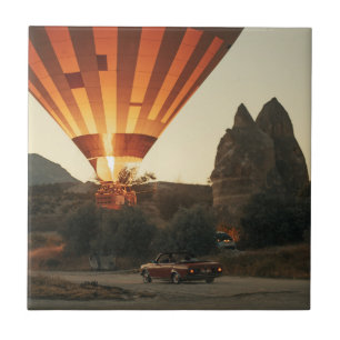 Magische Sonnenaufgang Heißluftballon Aussicht mit Fliese