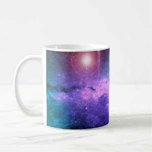 Magische surreale Raum Hintergrund mit dem Mensche Kaffeetasse