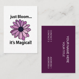 Magische violette Blume blüht gerade ihre Magie Visitenkarte