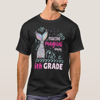 Magische Waagen der 6. Klasse Mermaid zurück nach T-Shirt