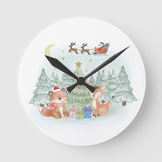 Magische Weihnachtsnacht im Winterwald Runde Wanduhr