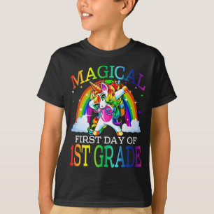 Magischer erster Tag des Einhorns der ersten Klass T-Shirt