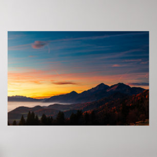 Magischer Himmel über dem Berg Storžič Poster