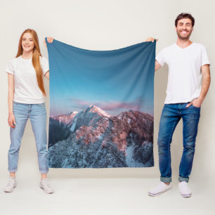 Magischer Himmel über dem Berg Storžič, Slowenien Fleecedecke