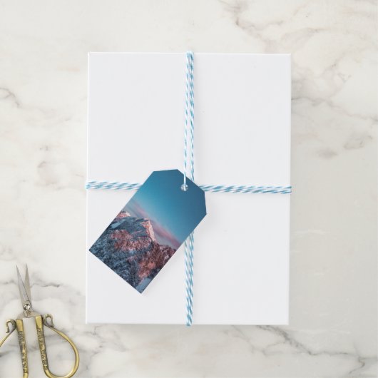 Magischer Himmel über dem Berg Storžič, Slowenien Geschenkanhänger (Mit Garn)