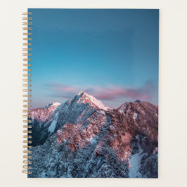 Magischer Himmel über dem Berg Storžič, Slowenien Planer