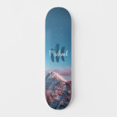 Magischer Himmelsmonogramm Berg Storžič Slowenien Skateboard (Vorderseite)