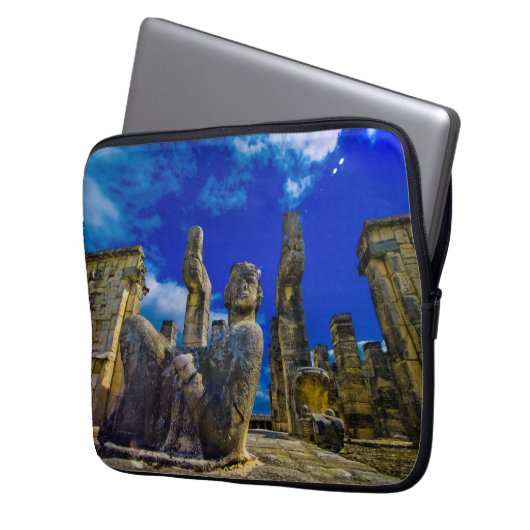 Magischer Krieger Laptopschutzhülle (Vorderseite Links)