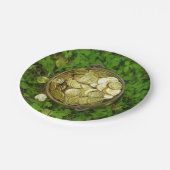 Magischer Pot aus Gold mit Kleeblättern! Pappteller (Schrägansicht)