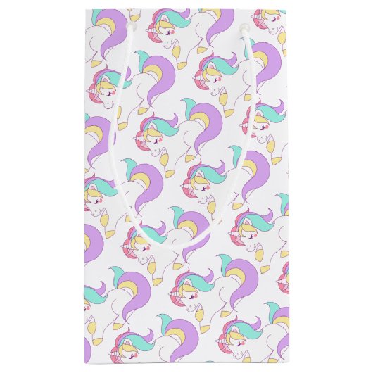 Magischer Regenbogen Birthday Unicorns Party Kleine Geschenktüte (Rückseite)