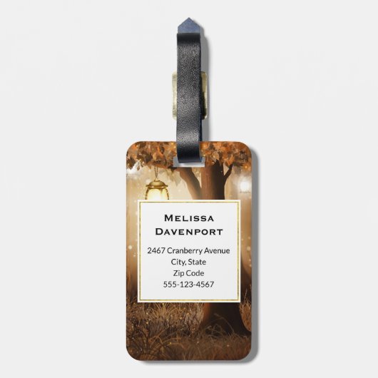 Magischer Wald mit Lichter-Monogramm Gepäckanhänger (Rückseite vertikal)