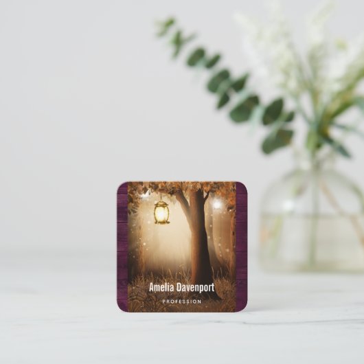 Magischer Wald mit Lichtern Quadratische Visitenkarte (Stehend Vorderseite)