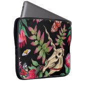 Magischer Wald vereint dunkles Muster. Laptopschutzhülle (Vorne Rechts)