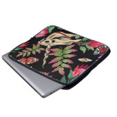 Magischer Wald vereint dunkles Muster. Laptopschutzhülle (Vorne Knopf)