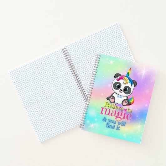 Magisches Einhorn-Panda auf Regenbogenuntergrund Notizblock (Innenseite)
