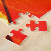 Magisches Licht, das aus den Fenstern der Kirche s Puzzle (Seite)