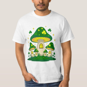 Magisches Pilzdorf mit Leuchteffekt T-Shirt