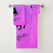 Magisches Schwarzes Einhorn Lila Personalisiert Badhandtuch Set (Insitu)