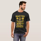 MAGISTER DER BILDUNG LOADING 100 2025 Master-Absc T-Shirt (Vorne ganz)