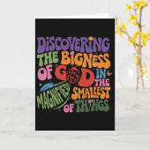 Magnified Vbs 2025 Discovering The Bigness Of God  Karte (Gelbe Blume)