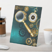 Magnifier in Steampunk Style Sockelschild (In SItu)