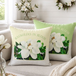 Magnolia Bloom   16"x16" Reversible Throw Kissen