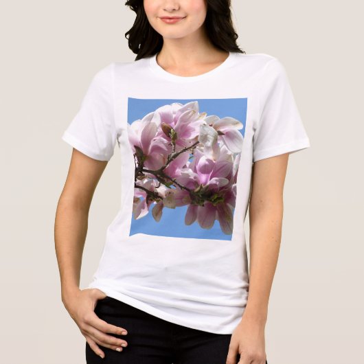 Magnolia Blossom Tri-Blend Shirt (Vorderseite)