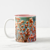 Magnolia Blossoms Blauer Himmel Kunst Zweifarbige Tasse (Links)
