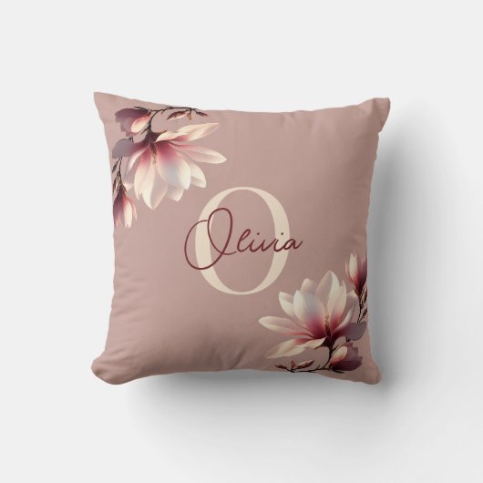 Magnolia Blush Monogram Kissen (Vorderseite)