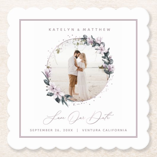 Magnolia Floral & Mauve Circle Foto Save The Date Untersetzer (Vorderseite)