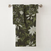 Magnolia und grüne Blätter auf schwarz Badhandtuch Set (Insitu)