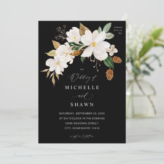 Magnolia White Floral Wedding - Black Einladung (Stehend Vorderseite)