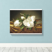 Magnolias auf Gold Velvet Cloth von Martin Johnson Leinwanddruck (Insitu (Holzboden))