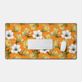 Magnoliengarten in Gelb Schreibtischunterlage (Tastatur & Maus)