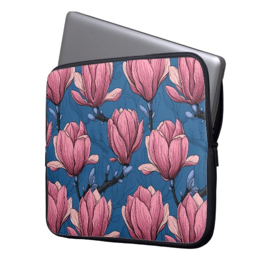 Magnoliengarten Laptopschutzhülle (Vorderseite Links)
