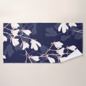 Magnolische Blume nahtloses Muster mit weißer Blum Badehandtuch (Badehandtuch)