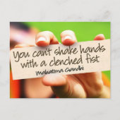 Mahatma Gandhi Inspiration Zitat "Hände schütteln" Postkarte (Vorderseite)