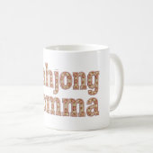 Mahjong-Mama Retro-Varsity-Muster-Geschenk Kaffeetasse (VorderseiteRechts)