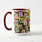 Mahjong symbols on wildflowers background tasse (Links)