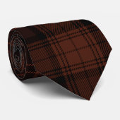 Mahogany Brown, Deep Brown und Rust Red Tartan Krawatte (Gerollt)