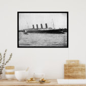 Maiden Voyage of the Lusitania 1907 Poster (Küche)