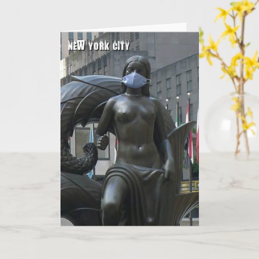 Maidin mit Gesichtsmaske - NYC-Karte Karte (Gelbe Blume)