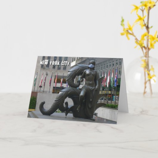 Maidin mit Gesichtsmaske - NYC-Karte Karte (Gelbe Blume)